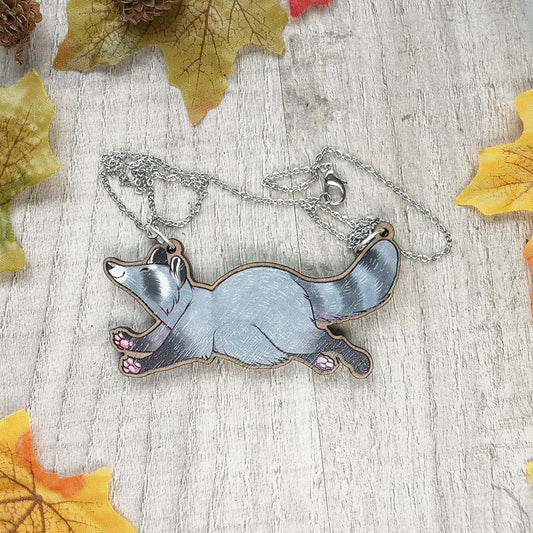 Collar de madera con diseño de mapache | Joyas divertidas recicladas de estilo kitsch cottagecore rockabilly