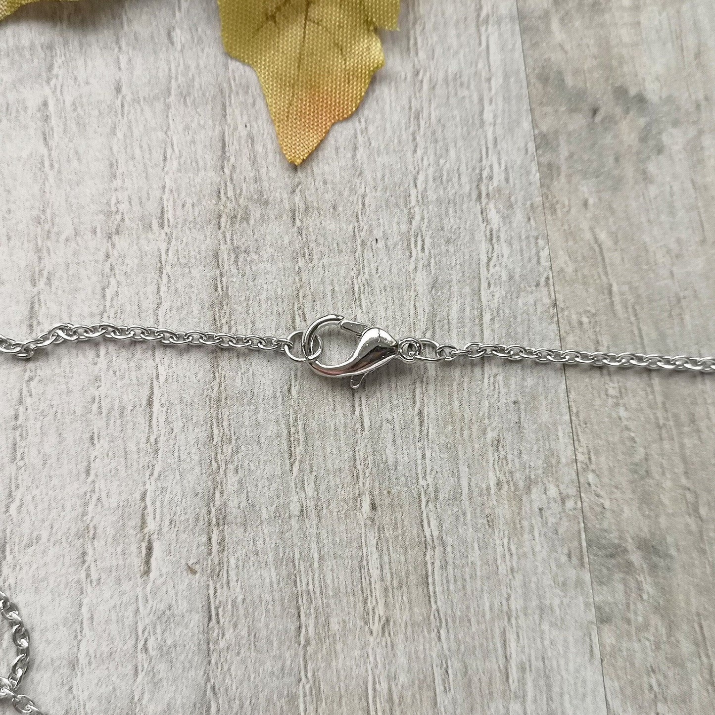 Collier en bois avec motif renard roux | Bijoux recyclés amusants de style Cottagecore Rockabilly