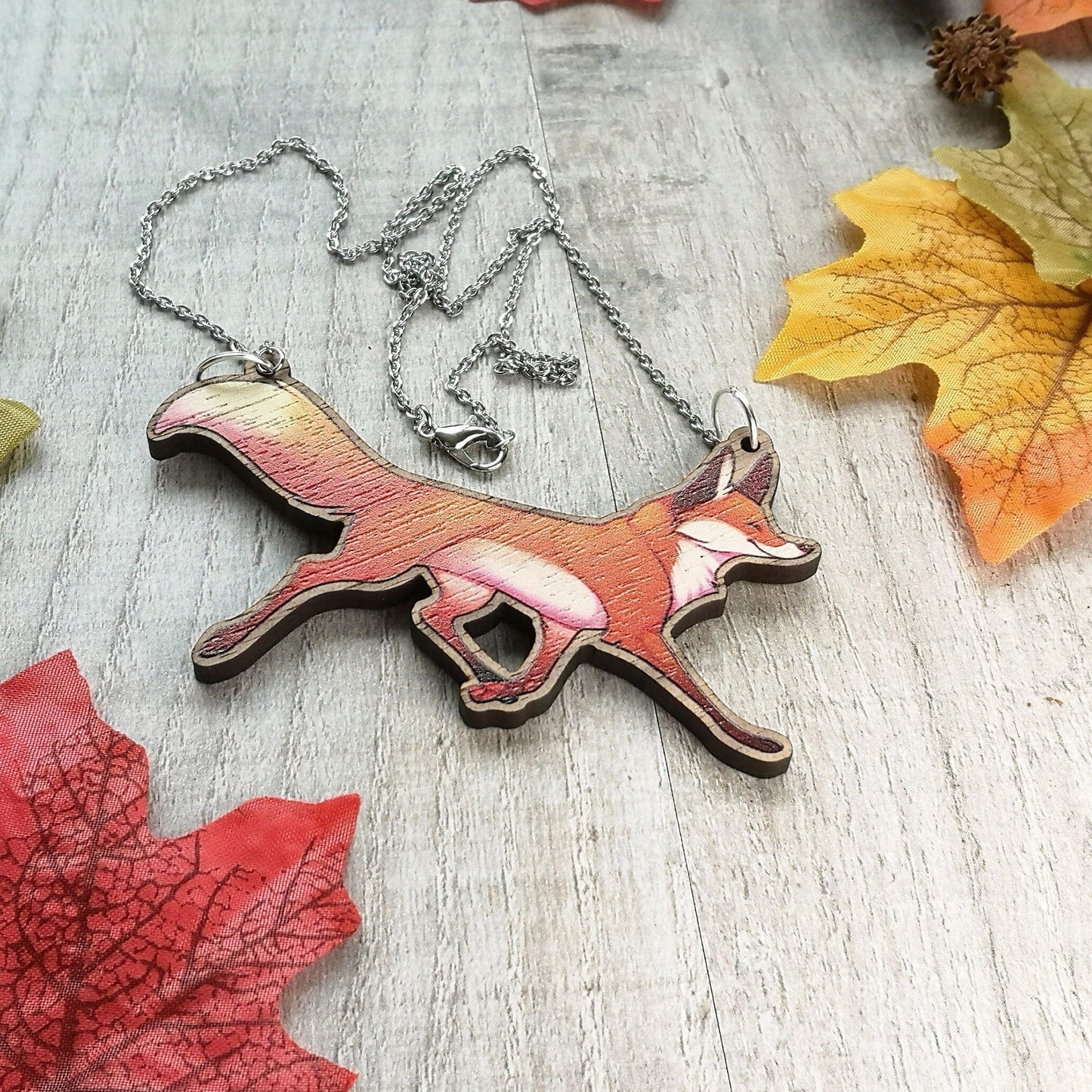 Collier en bois avec motif renard roux | Bijoux recyclés amusants de style Cottagecore Rockabilly