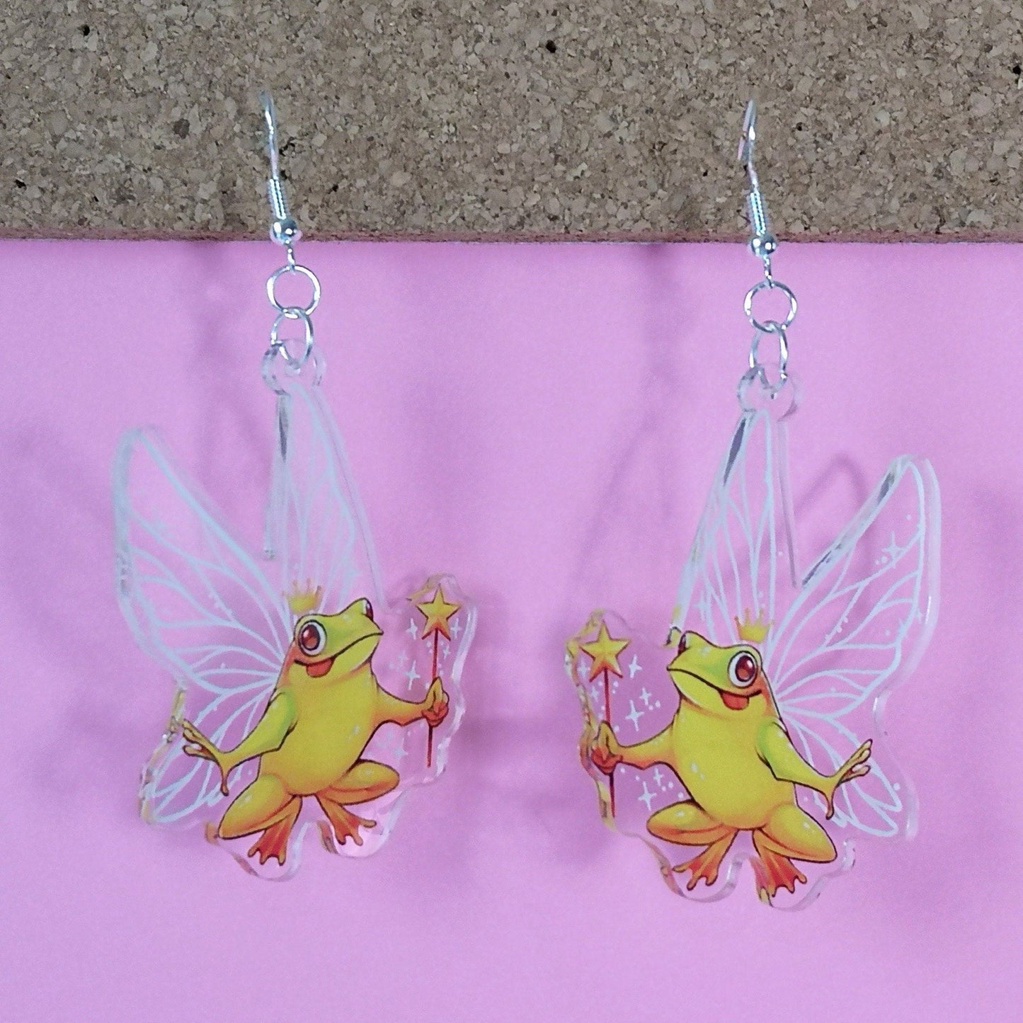 Pendientes acrílicos con dije de hada rana madre