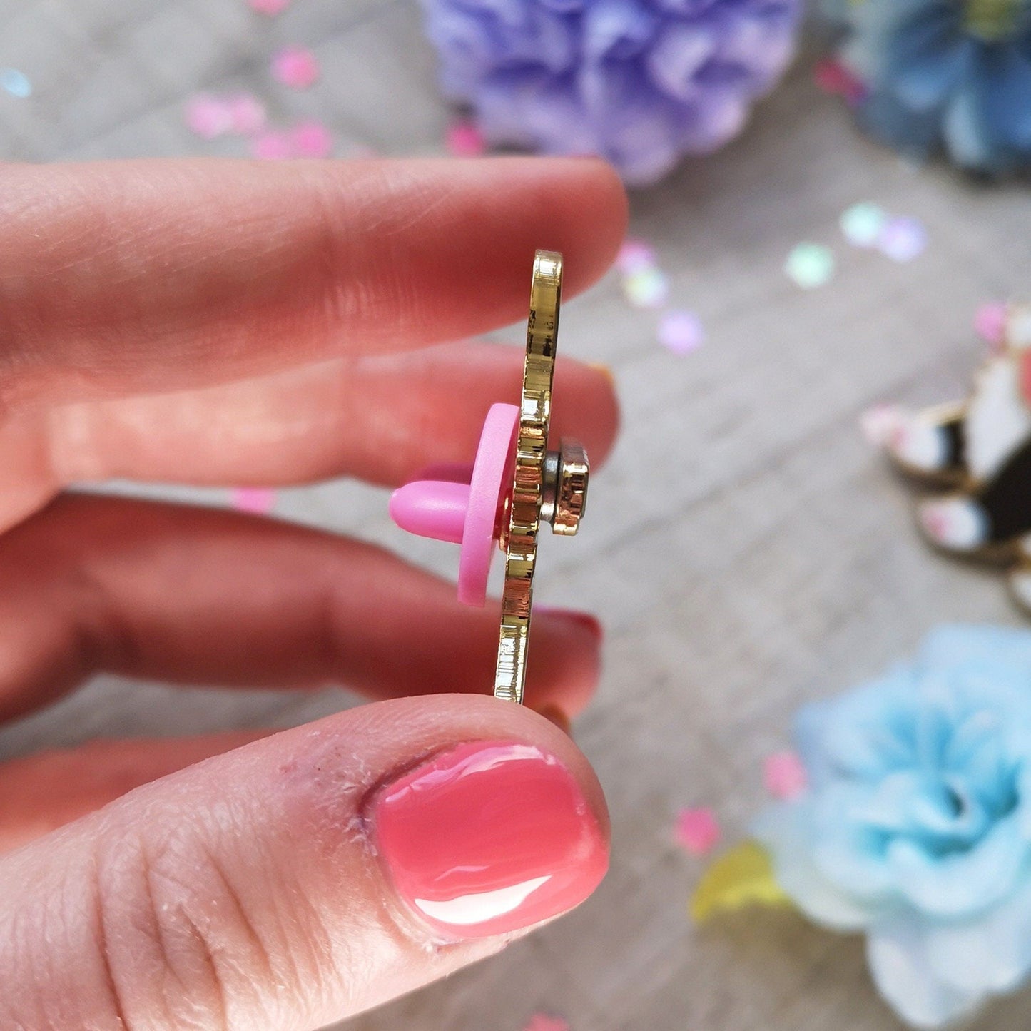 Gato de esmoquin | Juego de pines magnéticos de esmalte duro | Divertidos e intercambiables | Chaotic Cuties