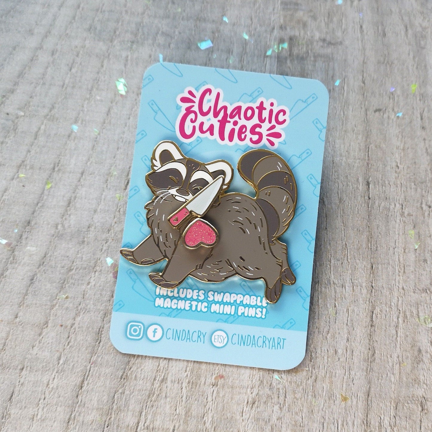Mapache caótico y tierno | Juego de pines magnéticos de esmalte duro | Divertidos e intercambiables
