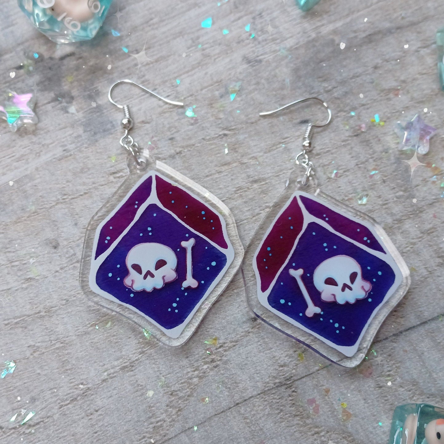 Pendientes de cubo gelatinoso transparente con dije acrílico