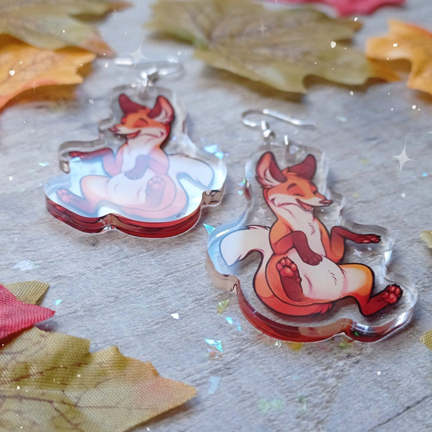 Pendientes de zorro sonriente con dije acrílico