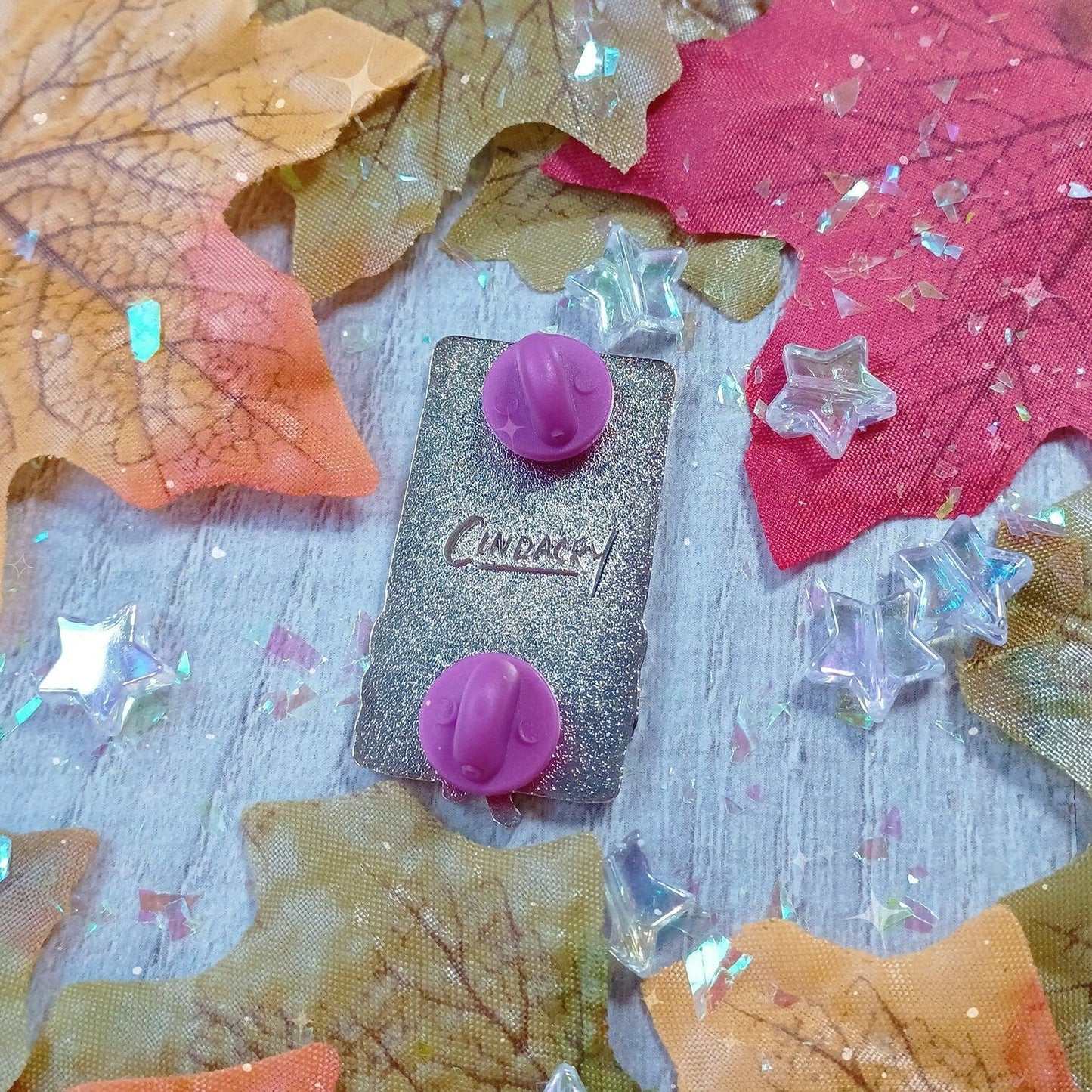 Pin de esmalte duro de Fresno Nightcrawler Pierna fantasma