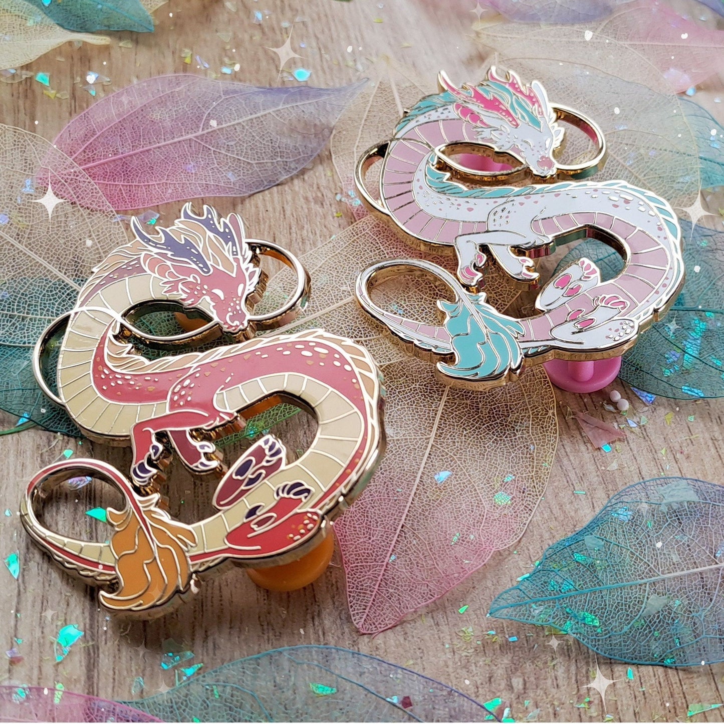 Pin de esmalte duro de dragón | Regalo divertido Pin de solapa Bestia Fantasía