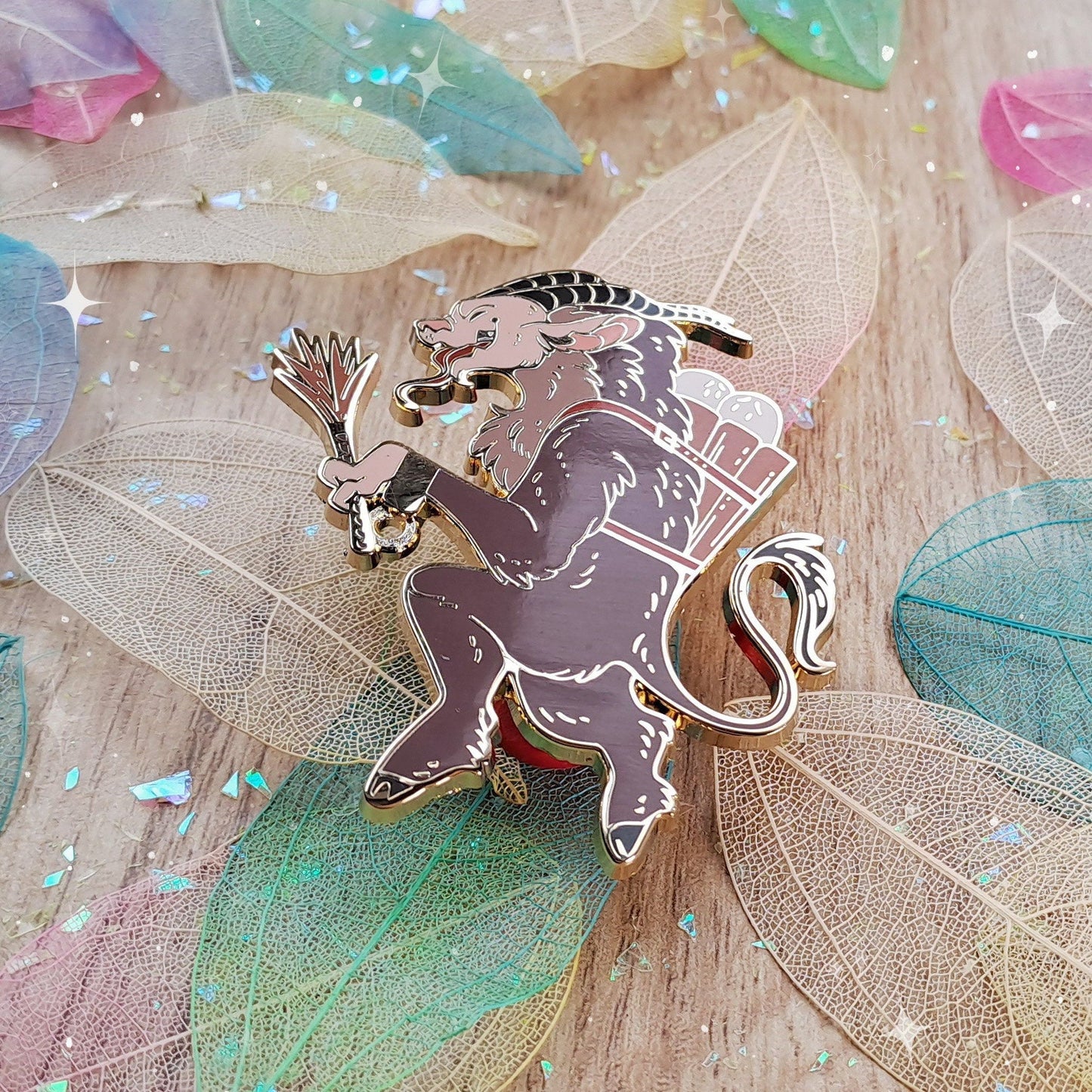 Pin de esmalte duro Krampus | Regalo divertido Pin Bestia Fantasía