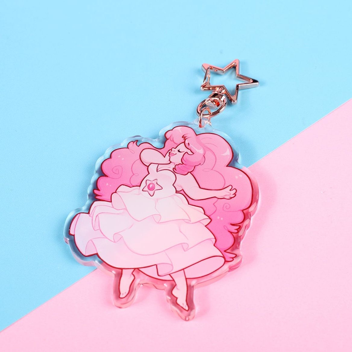 Breloque en pierres précieuses (quartz rose)