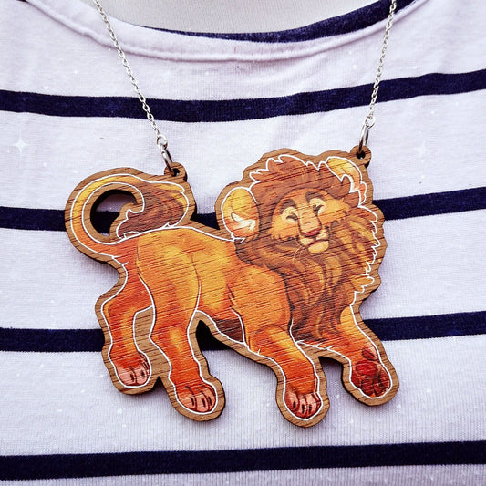 Collier en bois avec motif lion